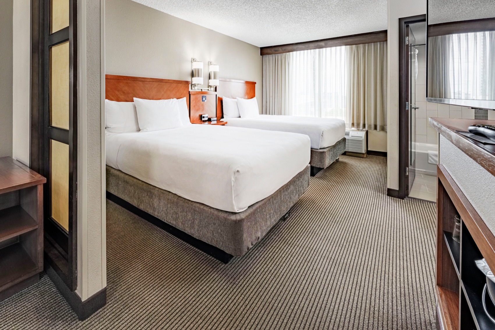 Double queen suite